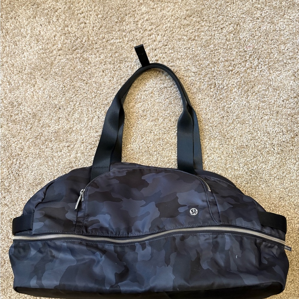 lululemon athletica Black Camouflage Bag
